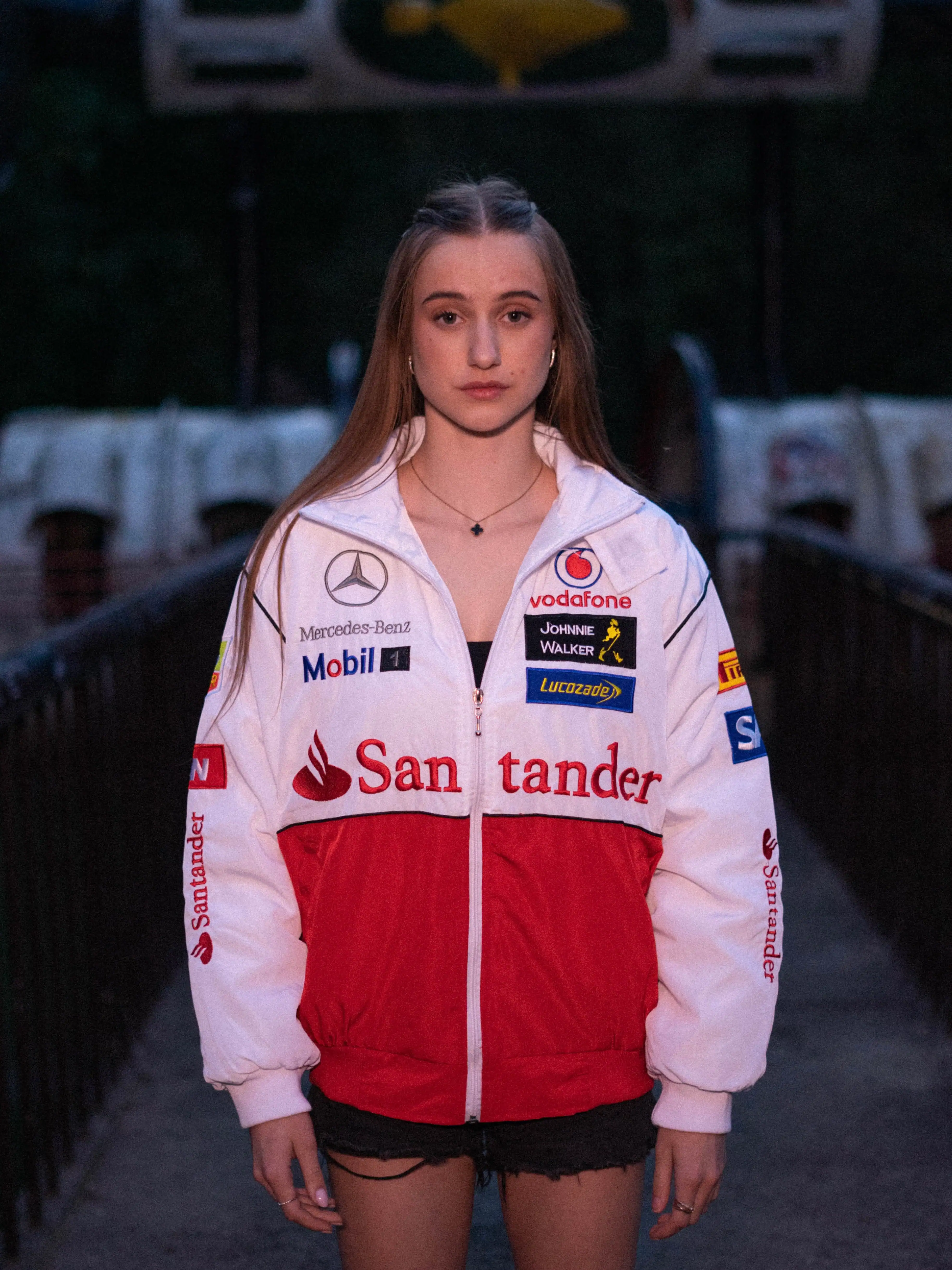 Назва моделі 4